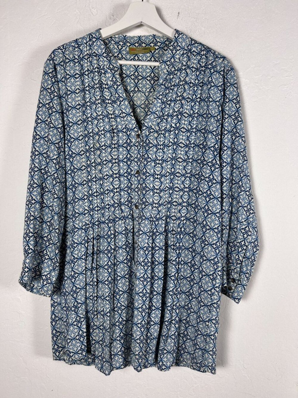 Rock Flower Paper Women Button Down Tunic Top Large Geometric Pattern Blue White